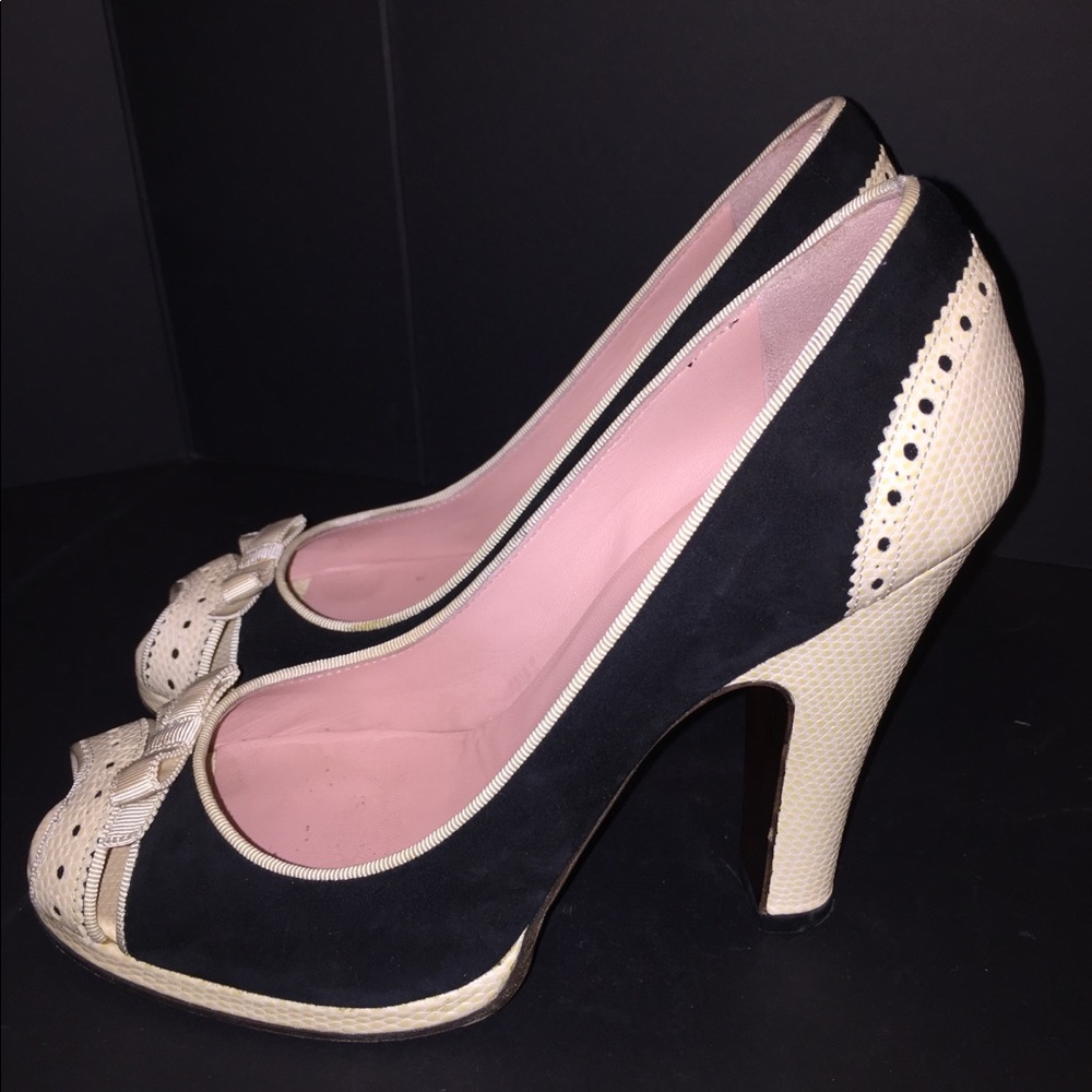 Marc by Marc Jacobs peep toe vintage style heels